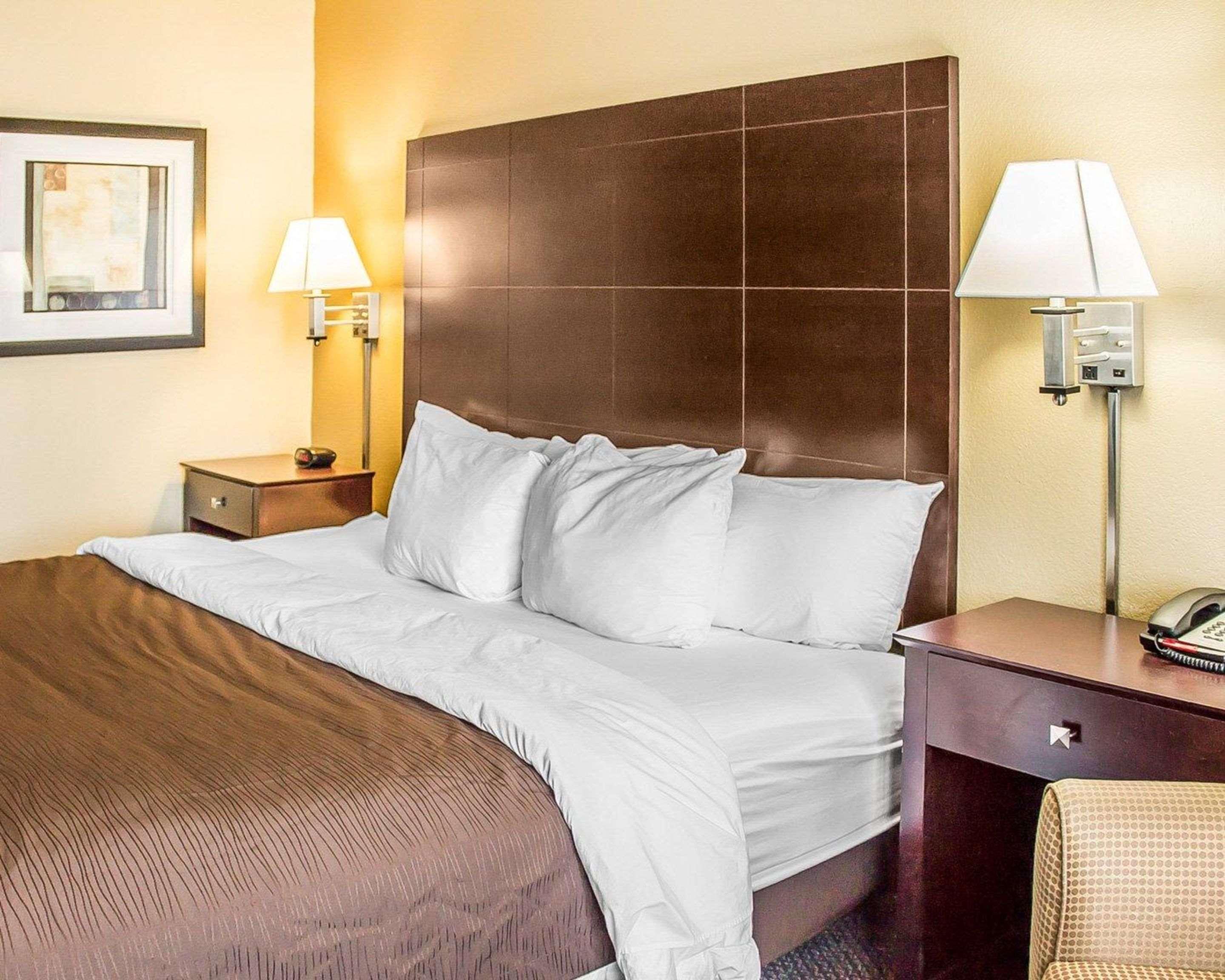 Quality Inn & Suites Стерджен-Бей Экстерьер фото